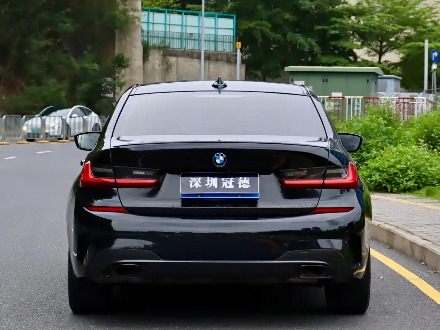 BMW 3 Series 2021 325i M Sport Night Edition фото 5