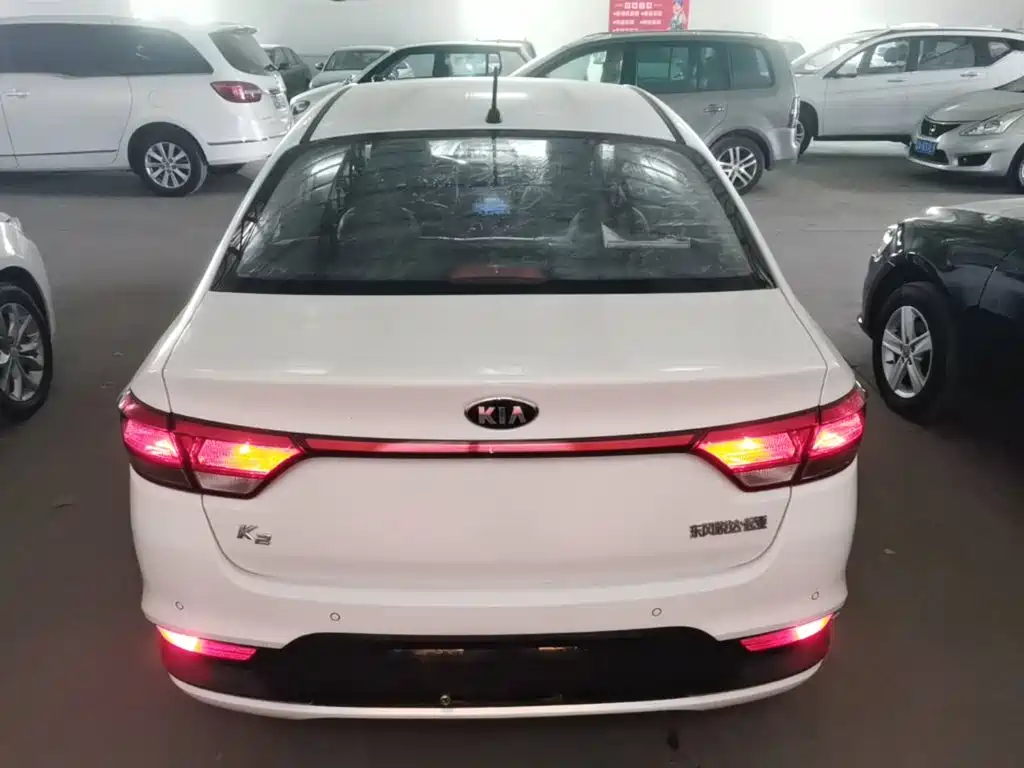 Kia K2 2018 2017 Sedan 1.4L MT 15th Anniversary Special Edition GLS