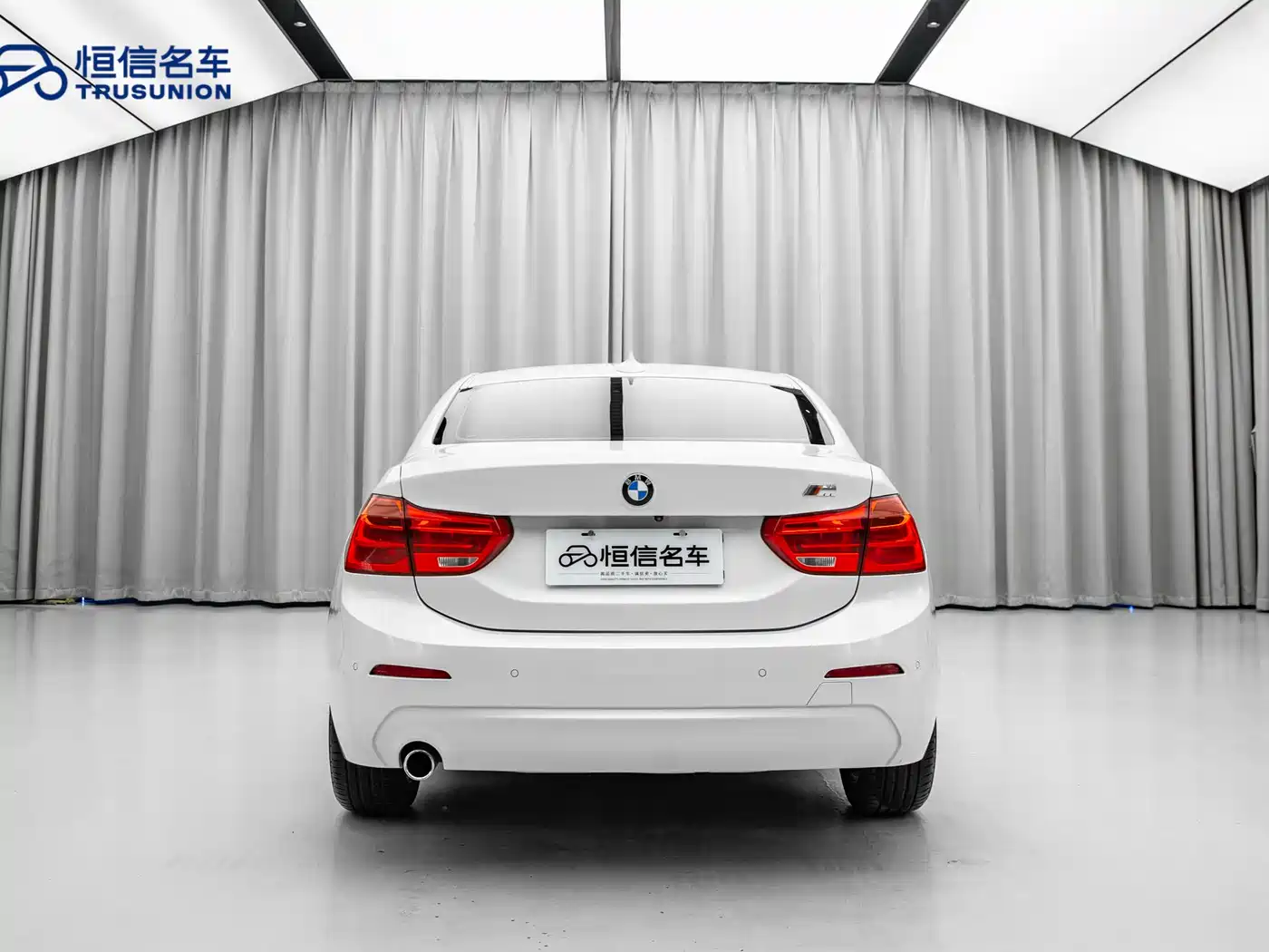 BMW 1 Series 2017 118i Fashion фото 5