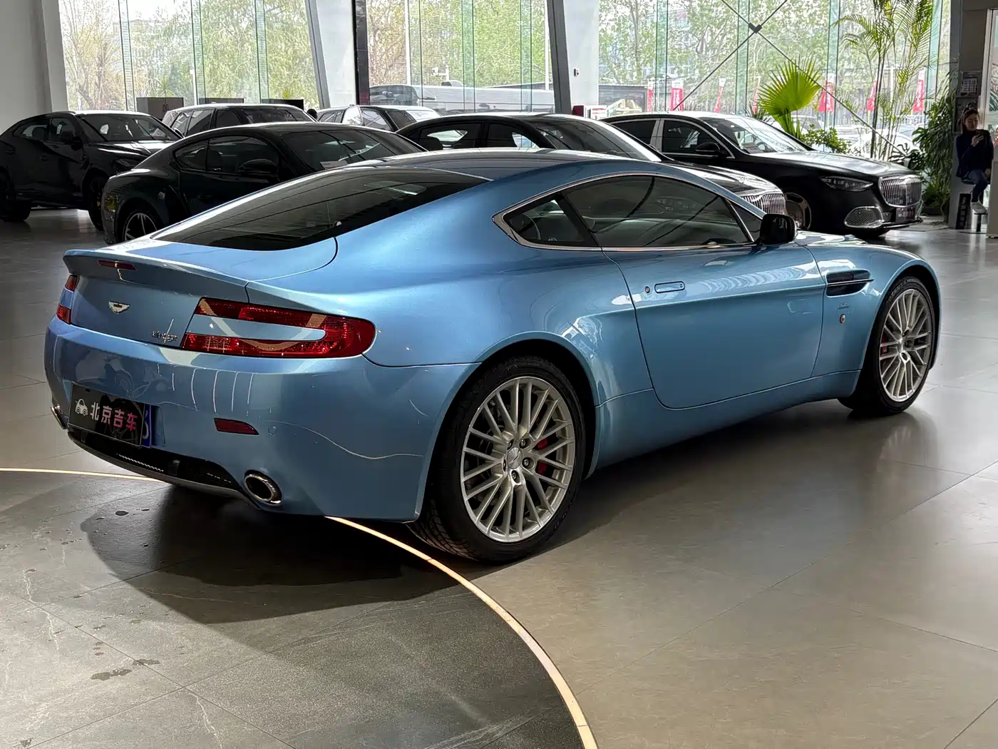 Aston Martin V8 Vantage 2010 2011 4.7L Sportshift Coupe