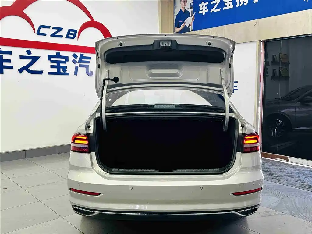 Volkswagen Lavida 2022 1.5L Auto Vision Edition фото 9