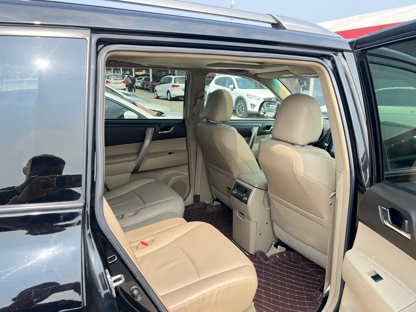 Toyota Highlander 2011 2.7L 2WD 7-seat Luxury Navigation фото 16