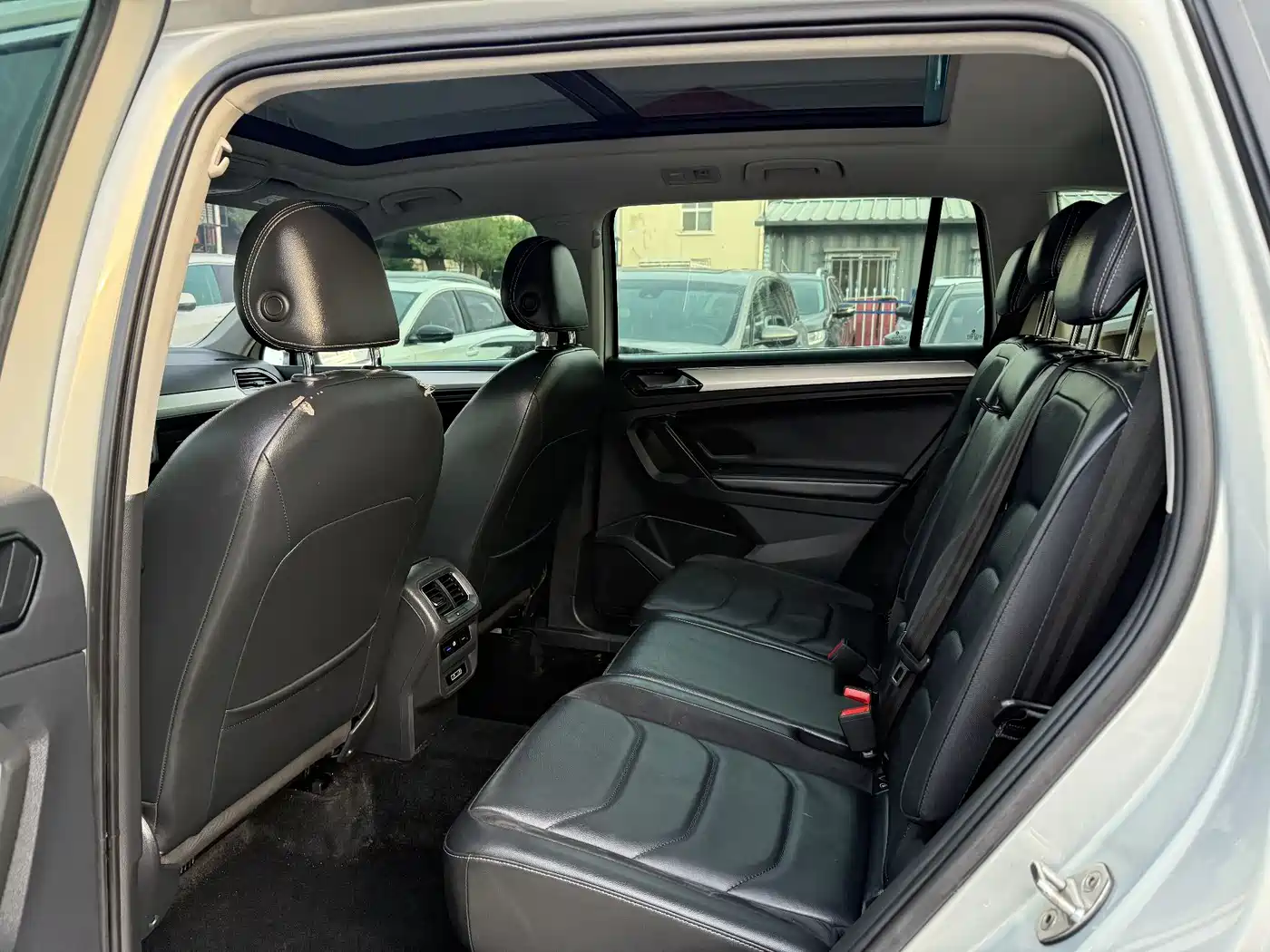 Volkswagen Tiguan L 2017 330TSI Automatic 2WD Luxury Edition фото 7