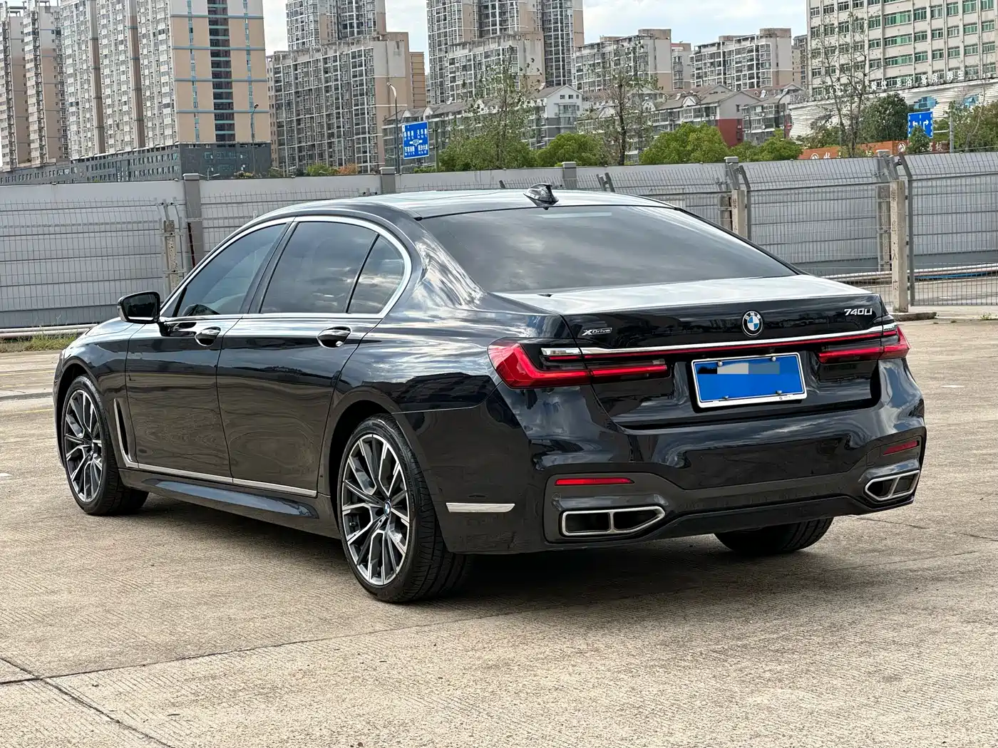 BMW 7 Series 2019 740Li Leading M Sport Package фото 14