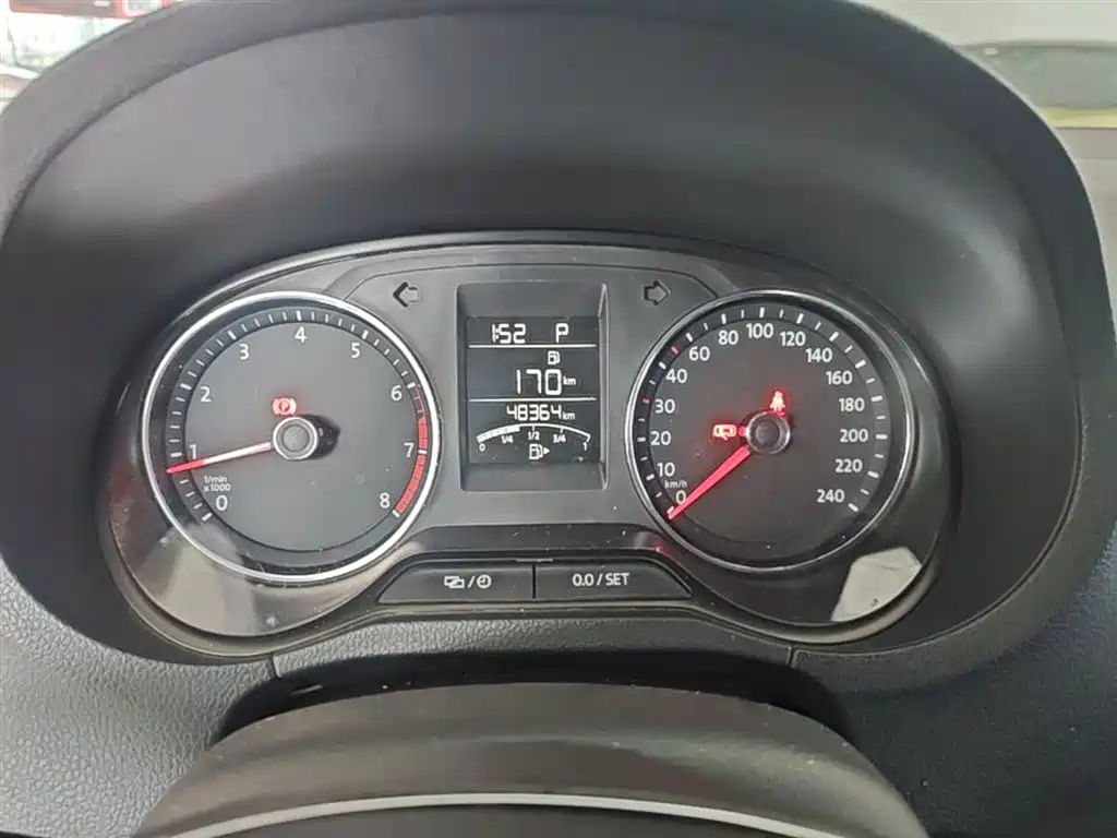 Volkswagen Polo 2016 1.6L Automatic Comfort фото 12