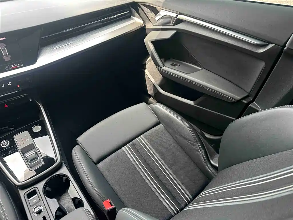 Audi A3 2024 Model A3L Limousine 35 TFSI Fashion Sport фото 16