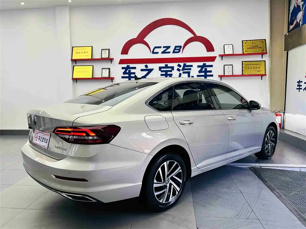 Volkswagen Lavida 2022 1.5L Auto Vision Edition фото 5