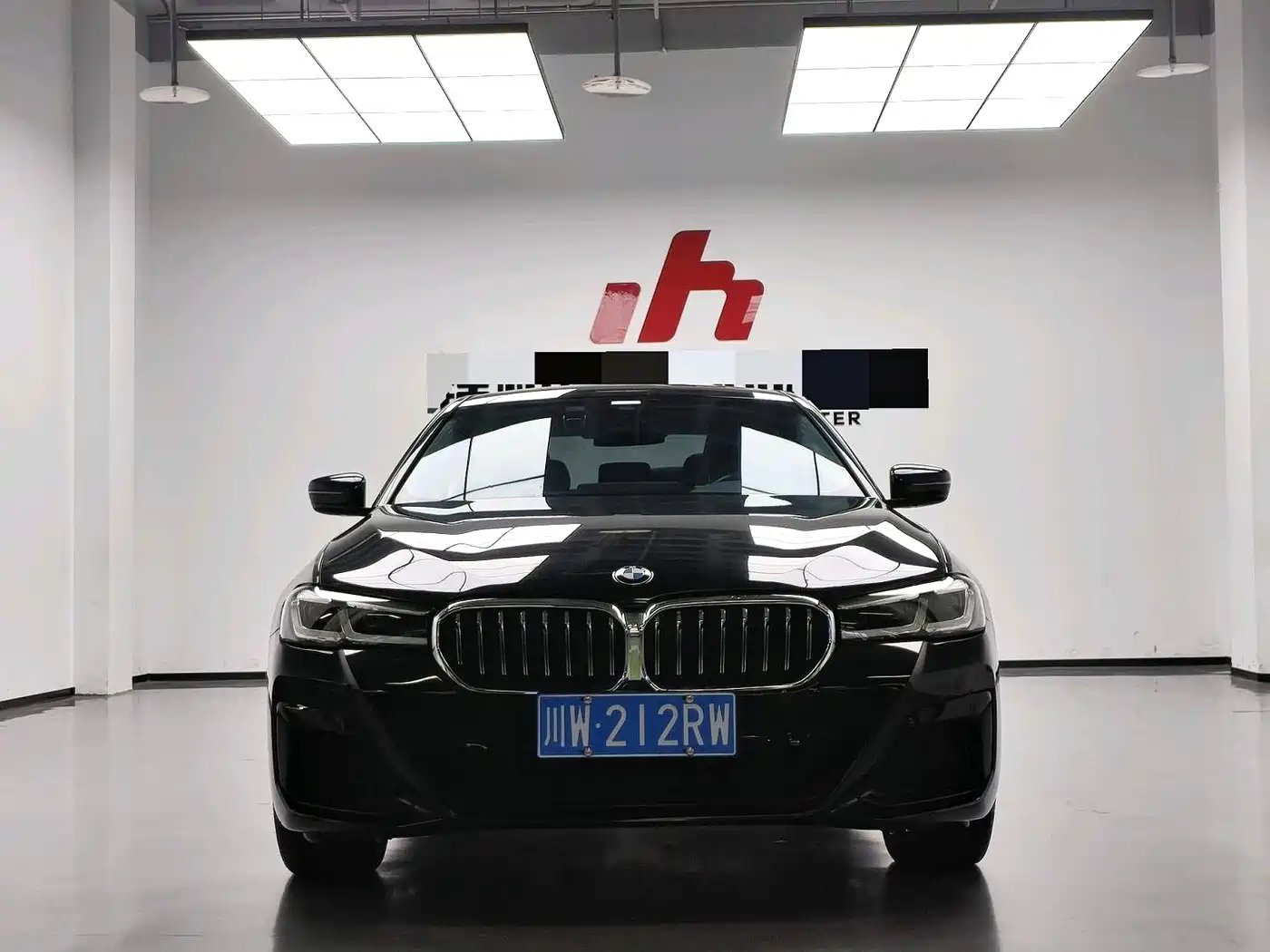 BMW 5 Series 2023 530Li Leading M Sport Package фото 2