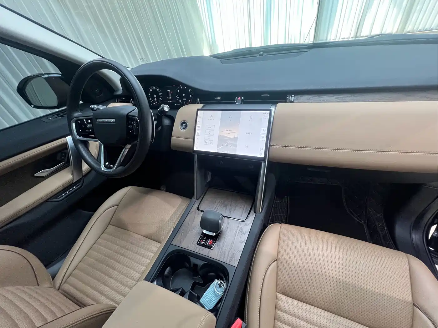Land Rover Discovery Sport 2025 249PS Performance Tech Edition фото 22