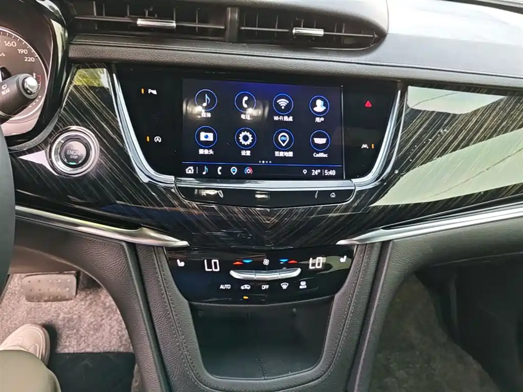 CADILLAC XT6