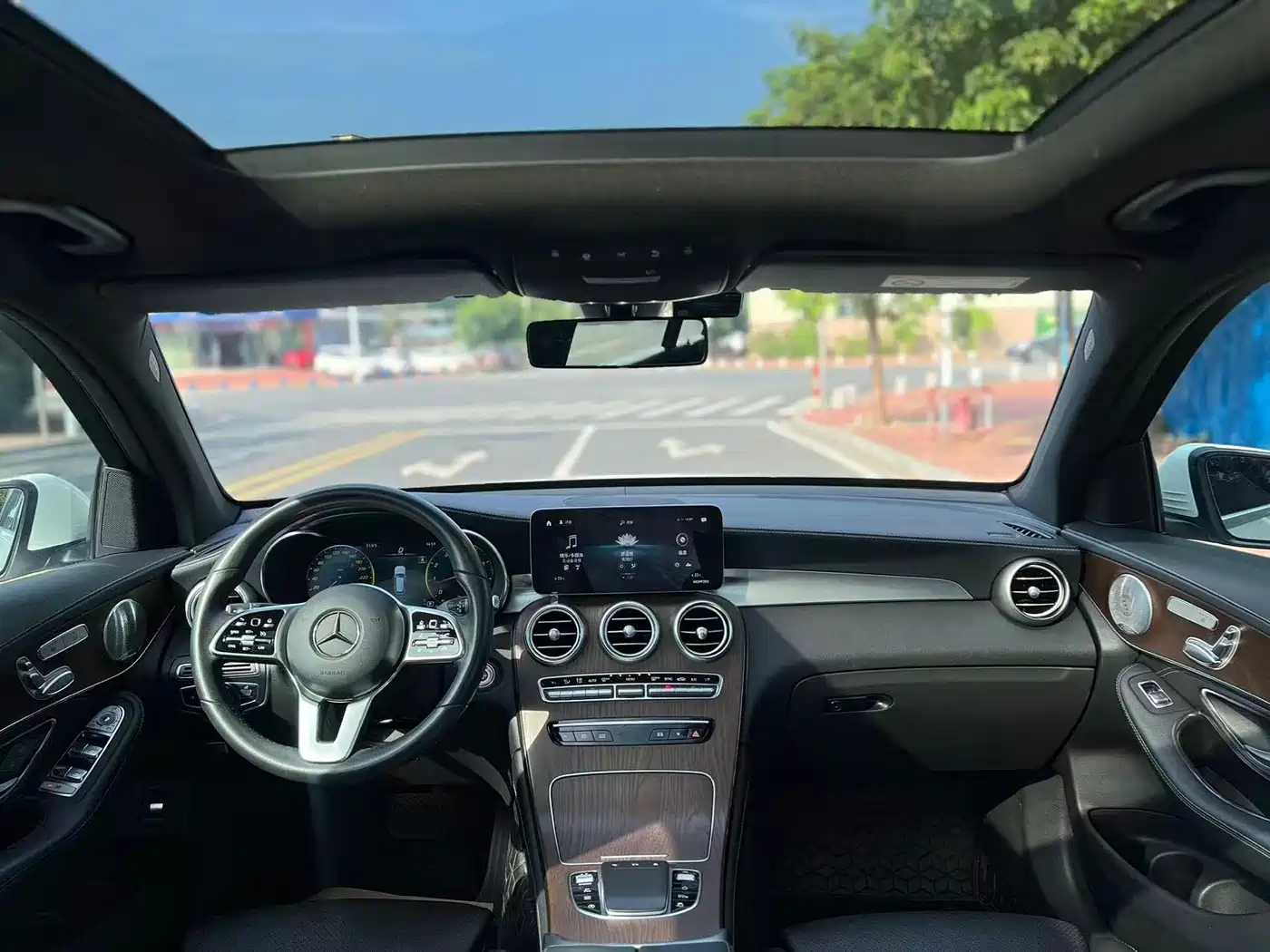 Mercedes-Benz GLC 2020 Facelift GLC 260 L 4MATIC Luxury фото 8