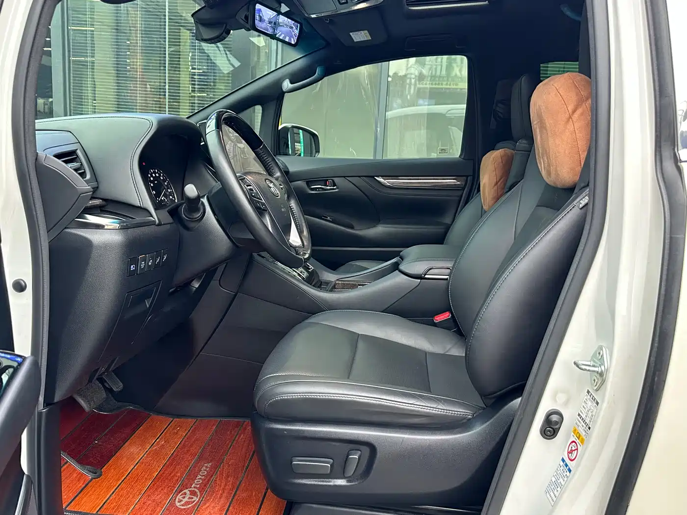 Toyota Alphard 2019 Hybrid 2.5L Premium Edition фото 8