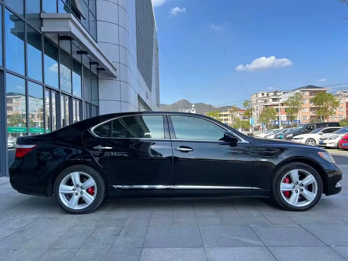 Lexus LS 2006 460L Premium Edition фото 3
