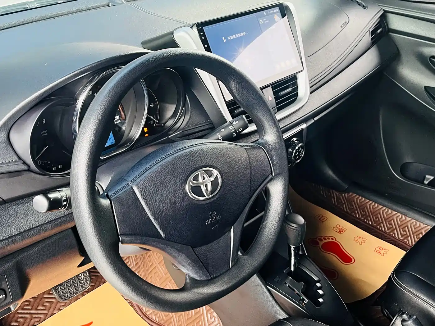 TOYOTA YARIS L ZHIXUAN
