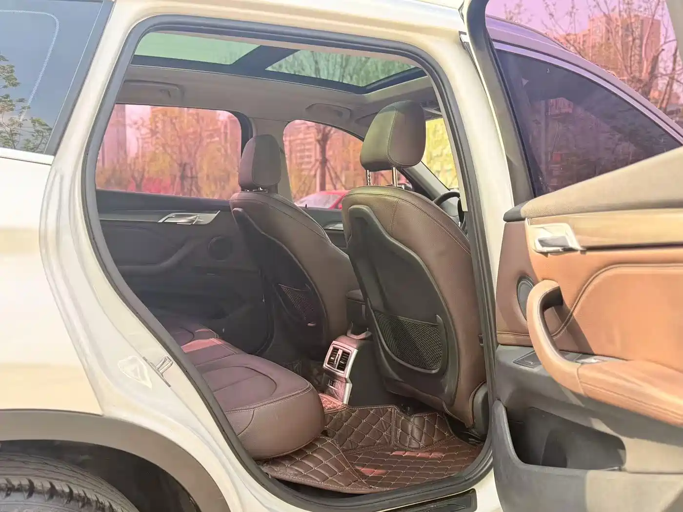BMW X1 2019 xDrive20Li Premium Model фото 8