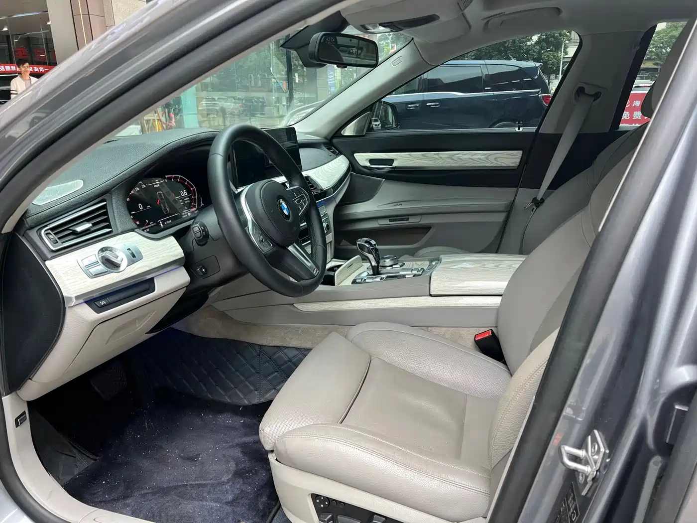 BMW 7 Series 2009 740Li Luxury фото 13