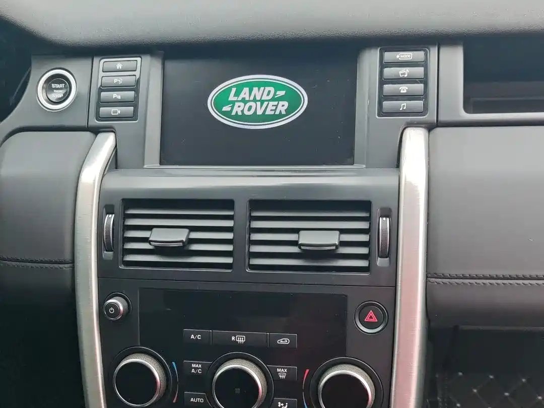 Land Rover Discovery Sport 2016 2.0T SE фото 13