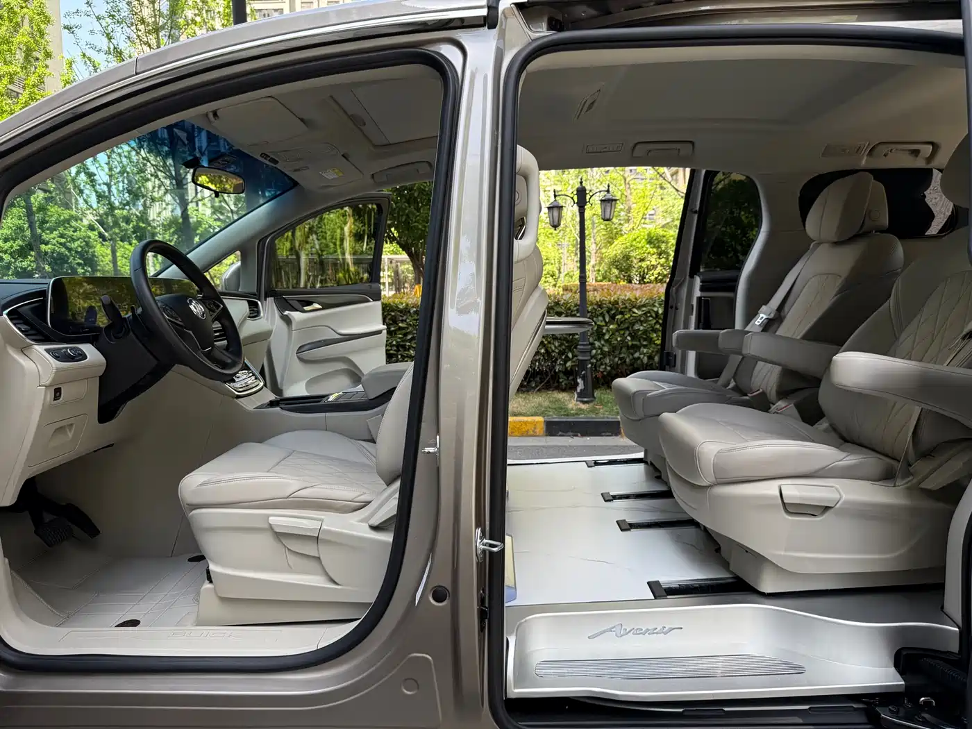 Buick GL8 2023 ES Landmaster Comfort фото 15