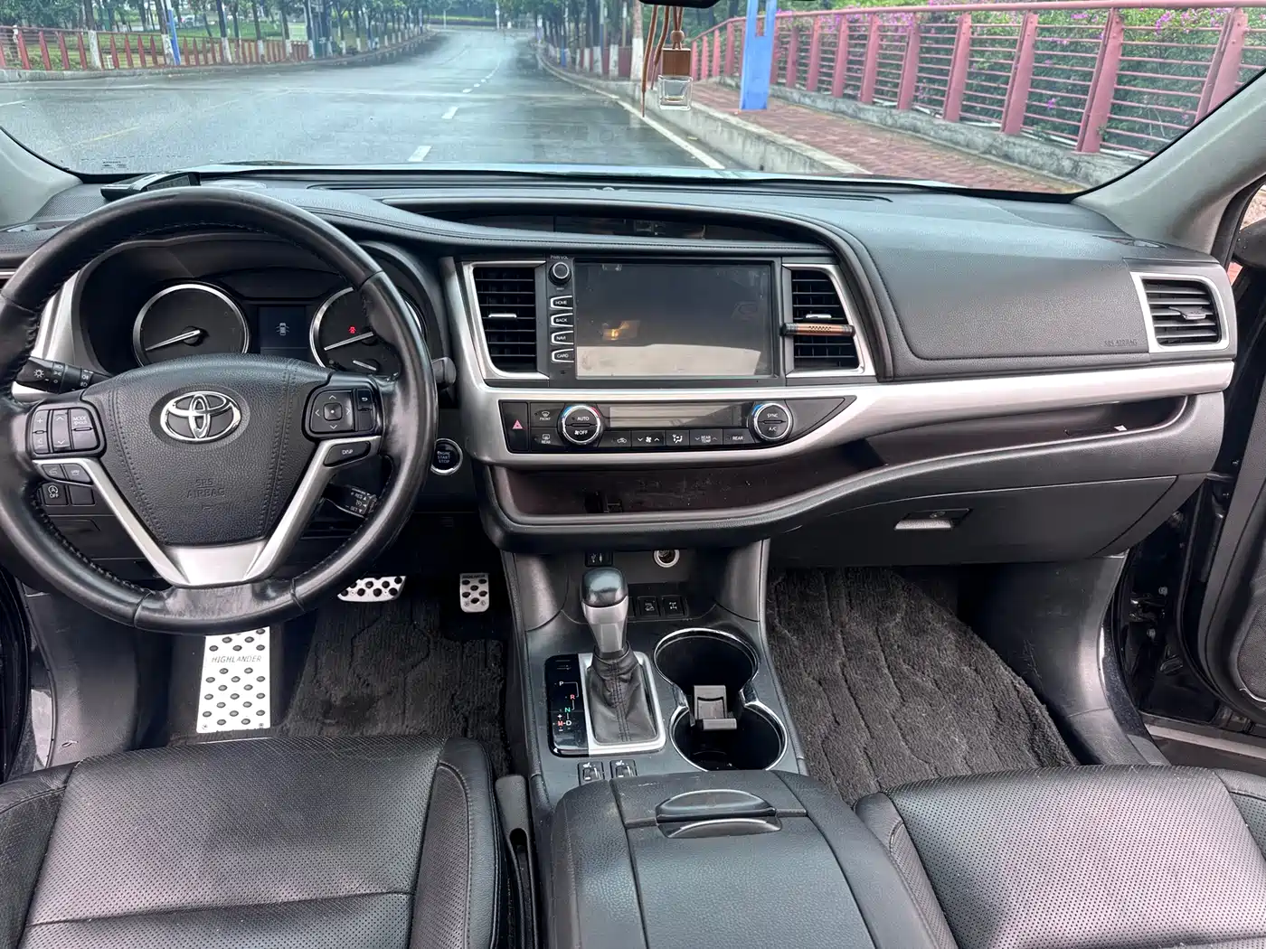 Toyota Highlander 2017 2.0T 4WD Premium 7-Seater фото 12