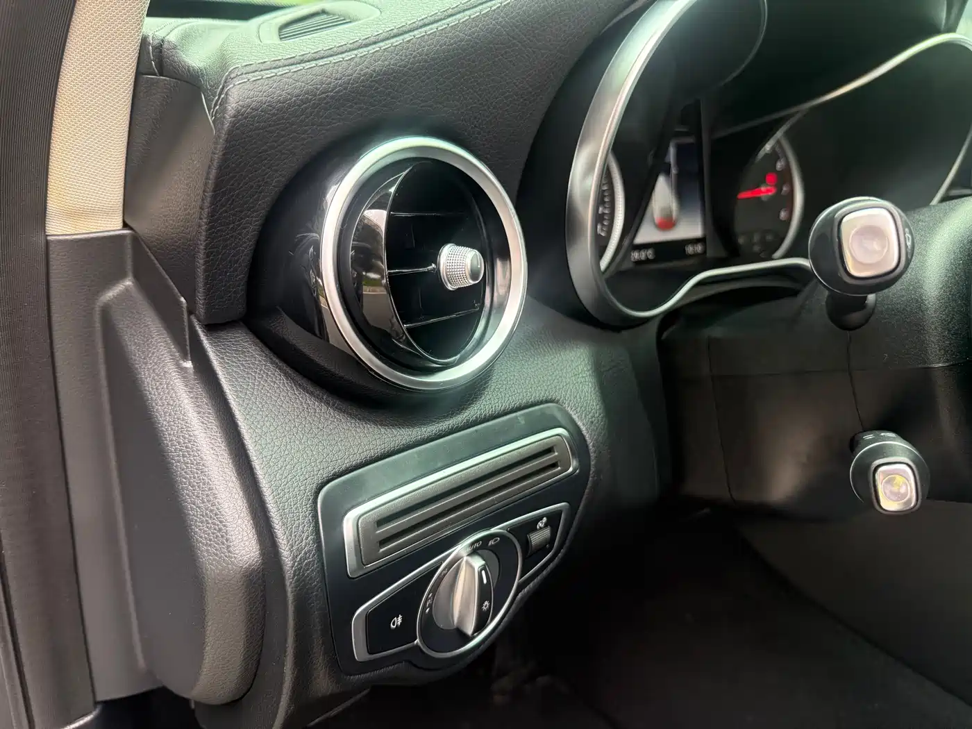 Mercedes-Benz C-Class 2018 C 200 L Sport Edition фото 20