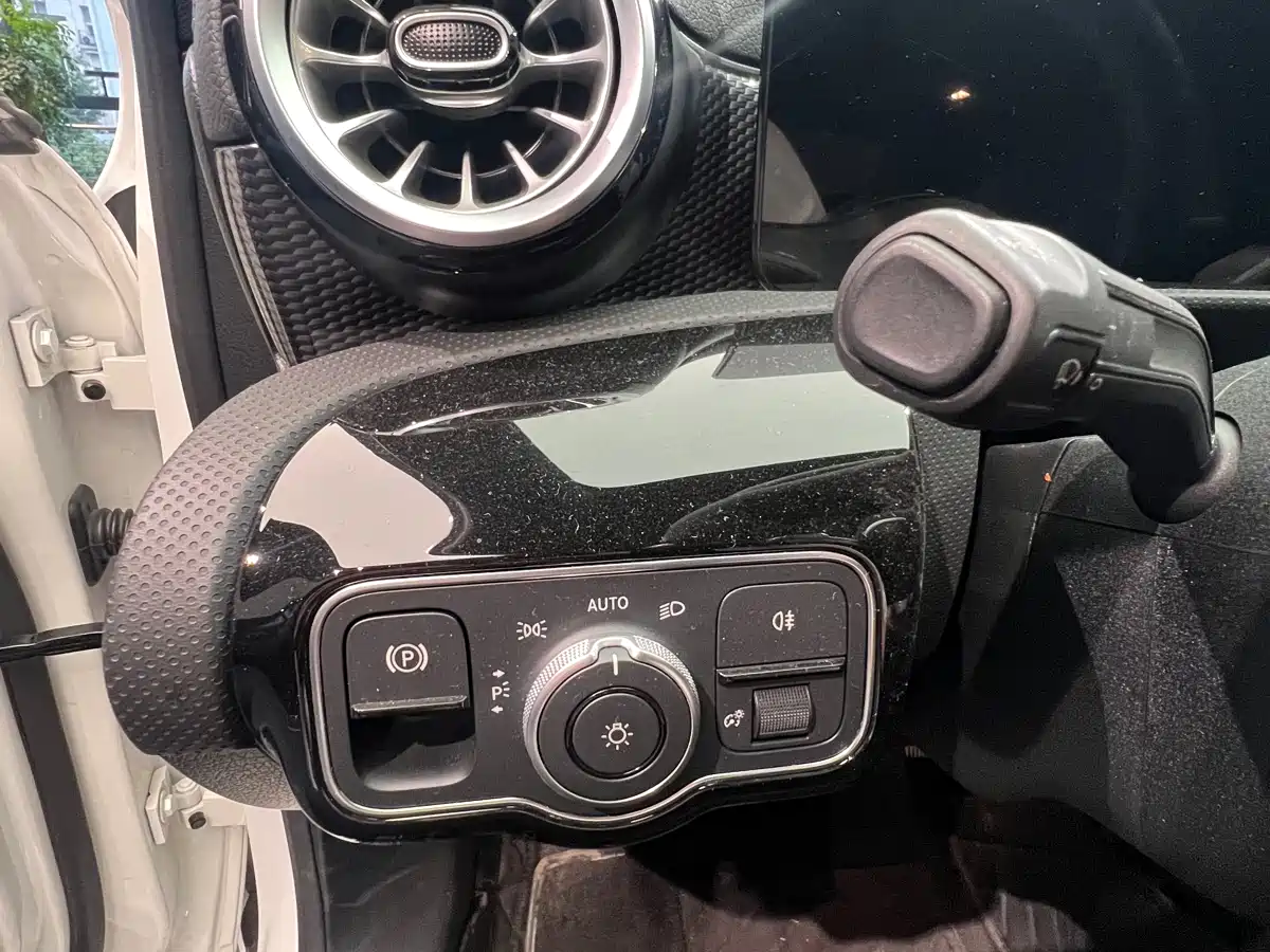 Mercedes-Benz A-Class 2022 A 200 L Sport Sedan Dynamic фото 10