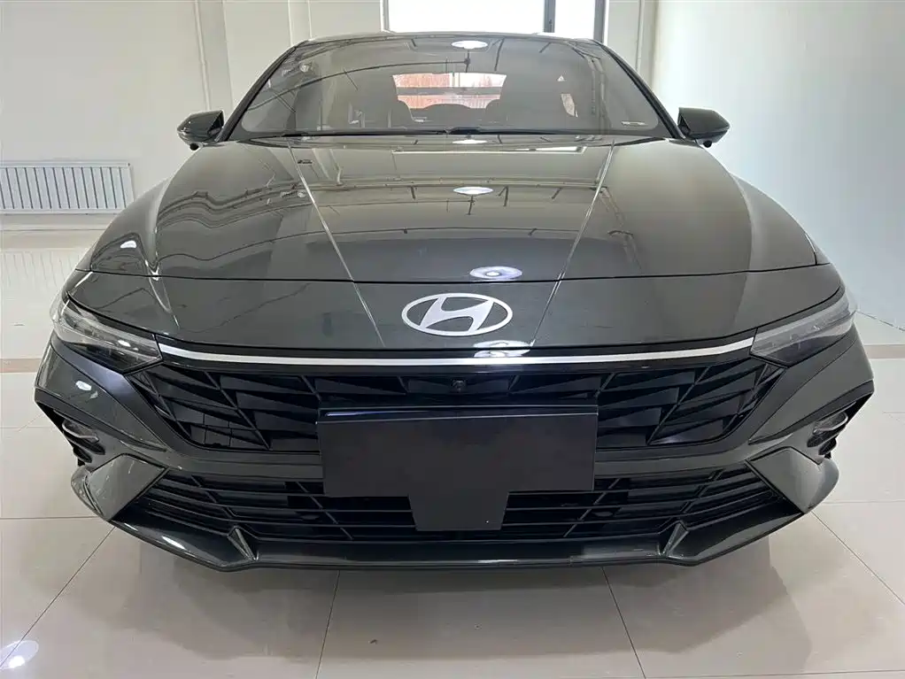 Hyundai Elantra 2023 1.5L CVT GLX Elite Edition фото 2