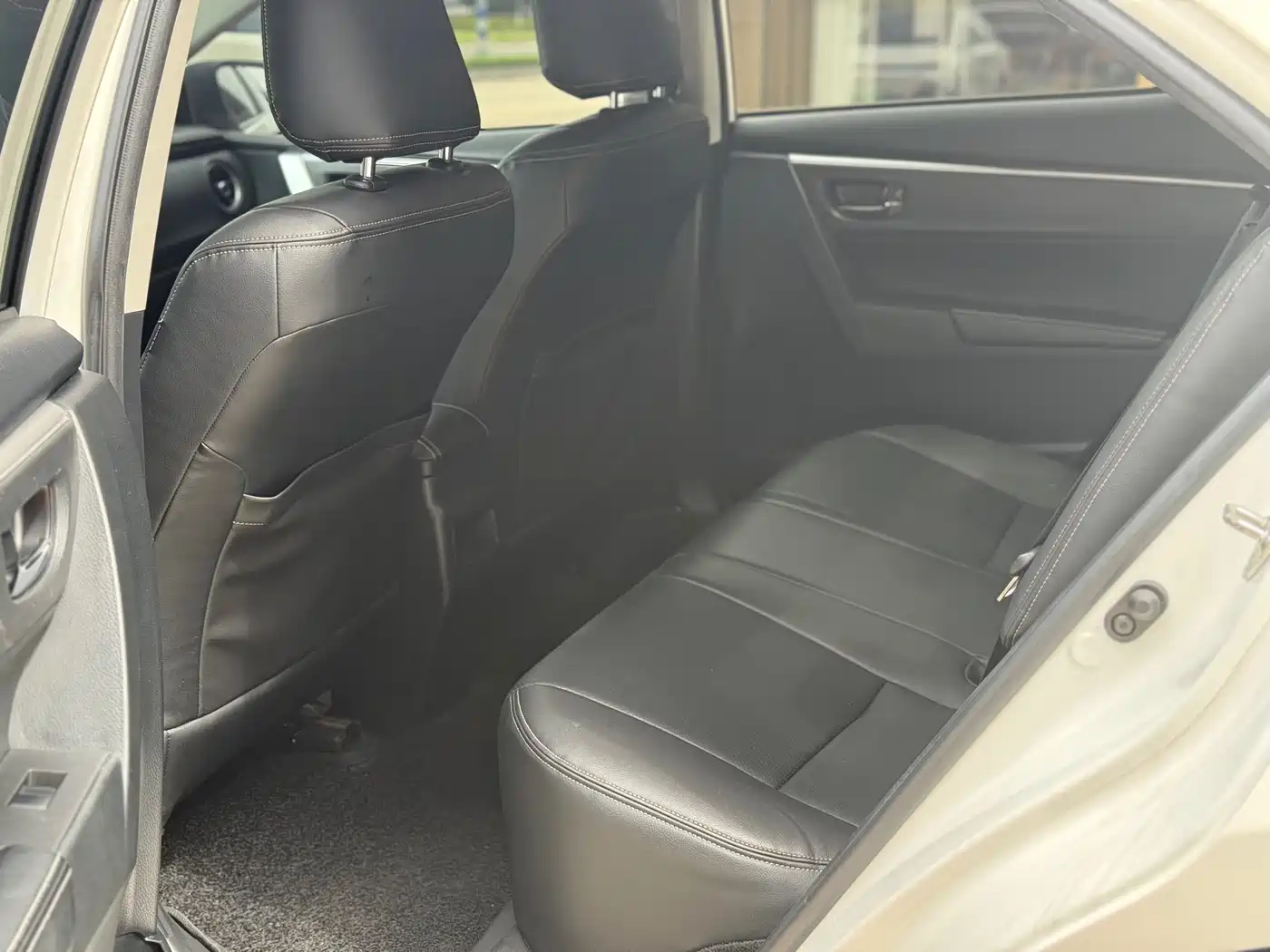 Toyota Corolla 2017 Facelift 1.2T S-CVT GL-i фото 11