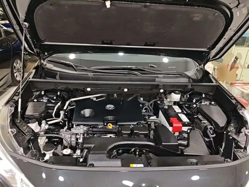 Toyota Wildlander 2023 2.0L CVT FWD Luxury PLUS фото 16