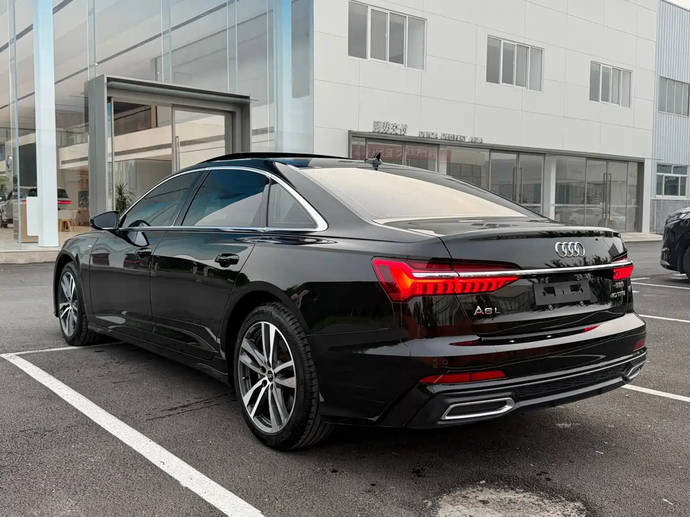Audi A6L 2022 40 TFSI Luxury Dynamic фото 5