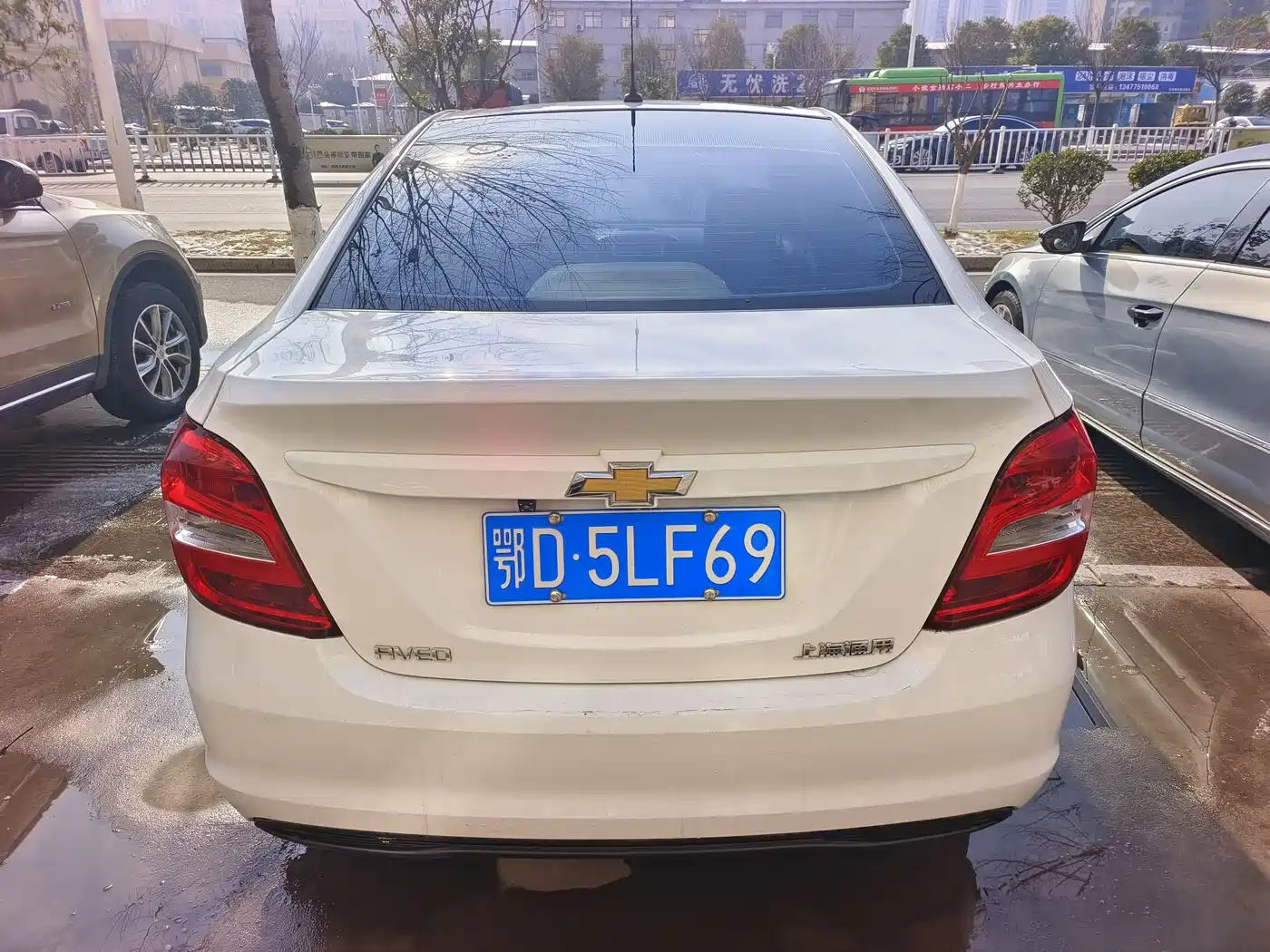 Chevrolet Aveo 2014 Sedan 1.4SL AT Fashion Sunroof Edition фото 5