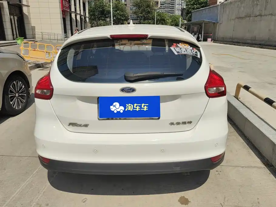 Ford Focus 2019 2017 Hatchback 1.6L Auto Fashion Smart Edition