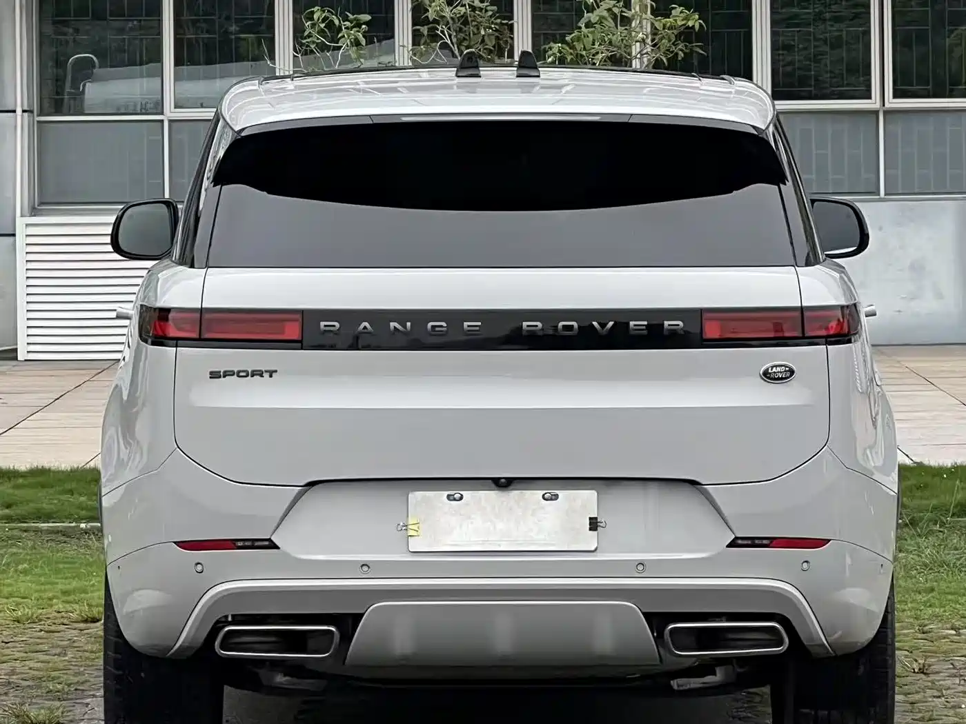 Land Rover Range Rover Sport 2023 400PS Dynamic SE фото 6