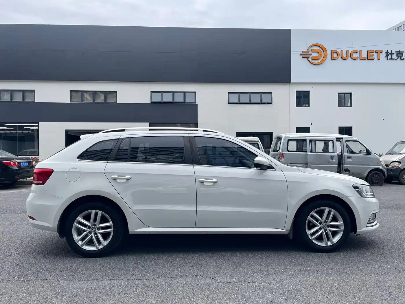 Volkswagen Lavida Tour 2017 180TSI DSG Comfort Edition фото 17