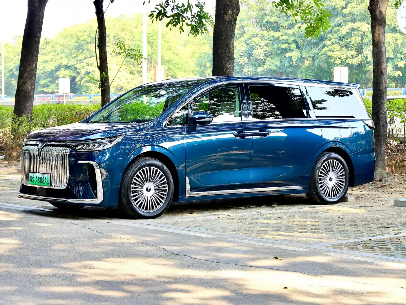 Voyah Auto Voyah Dreamer 2025 PHEV AWD Flagship Kunpeng Edition