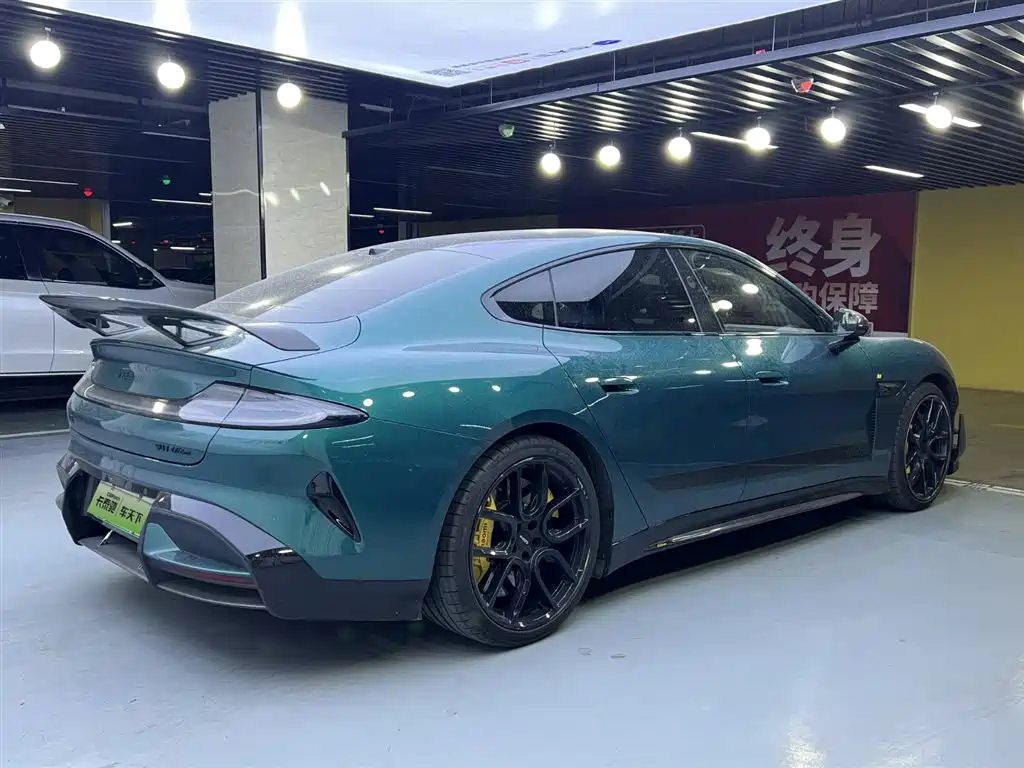 XIAOMI CAR XIAOMI SU7 ULTRA