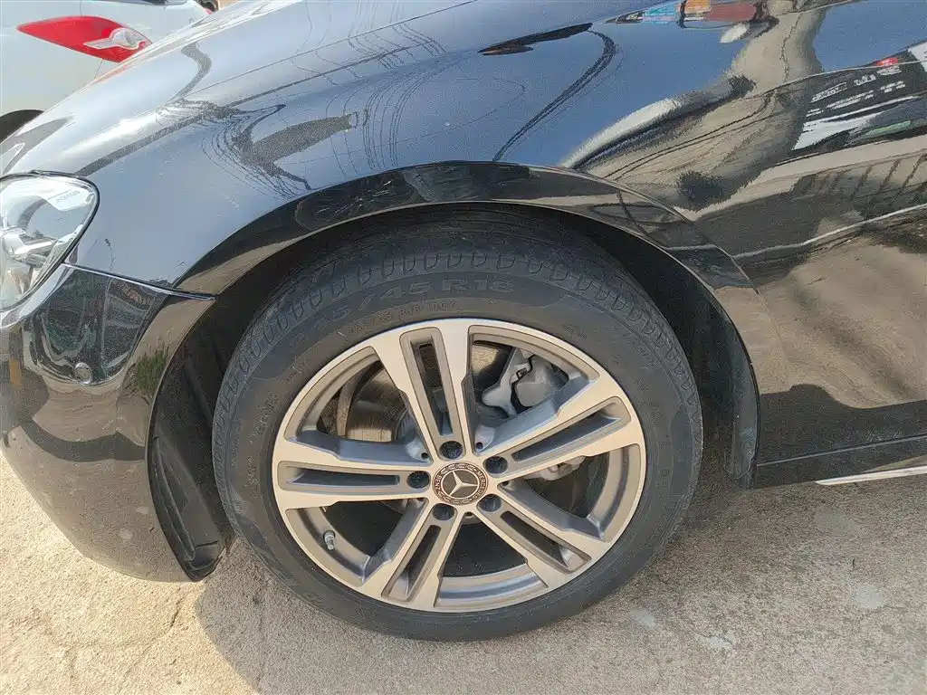 Mercedes-Benz E-Class 2022 E 260 L Sport фото 25