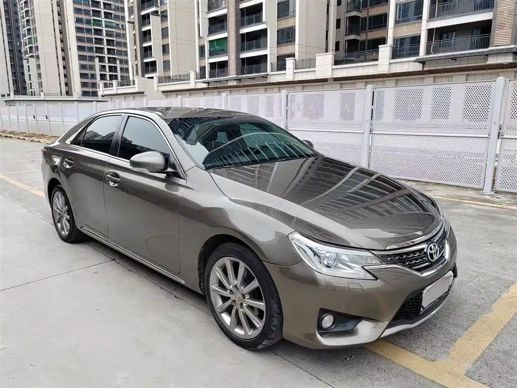 Toyota Reiz 2013 2.5V Premium Edition фото 2