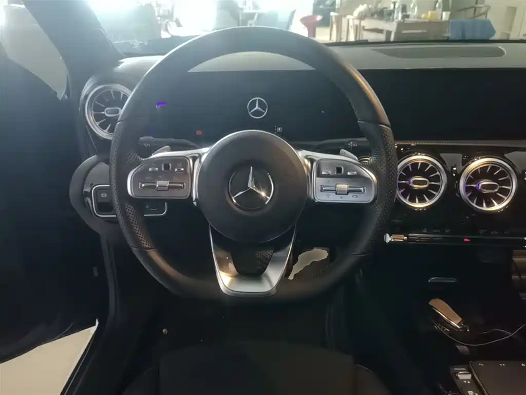 MERCEDES-BENZ CLASS A