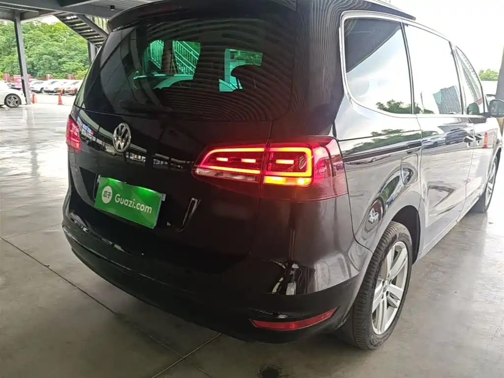 Volkswagen Sharan 2017 380TSI Comfort 6-Seater фото 8