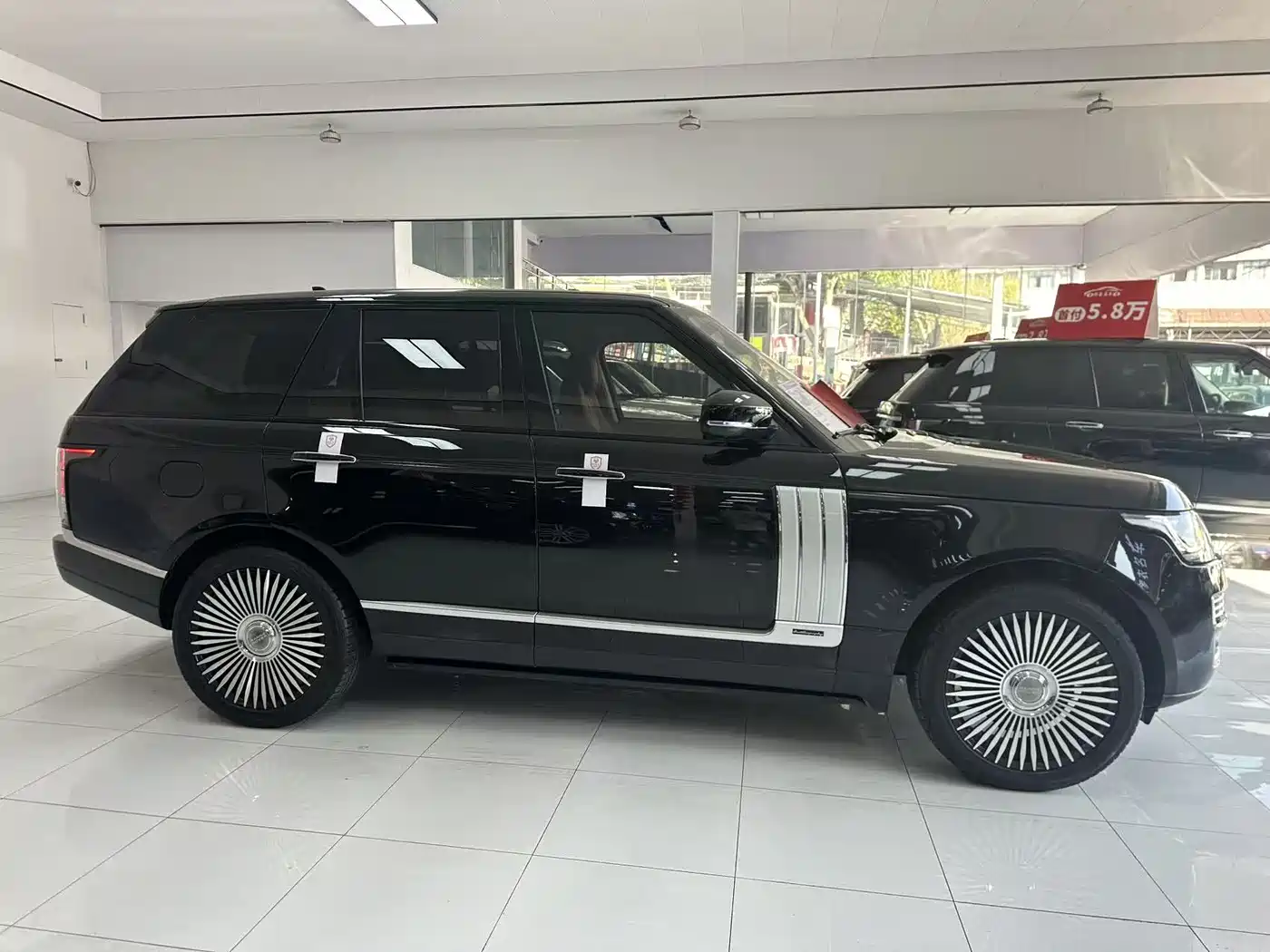 Land Rover Range Rover 2015 3.0 TDV6 Vogue фото 8