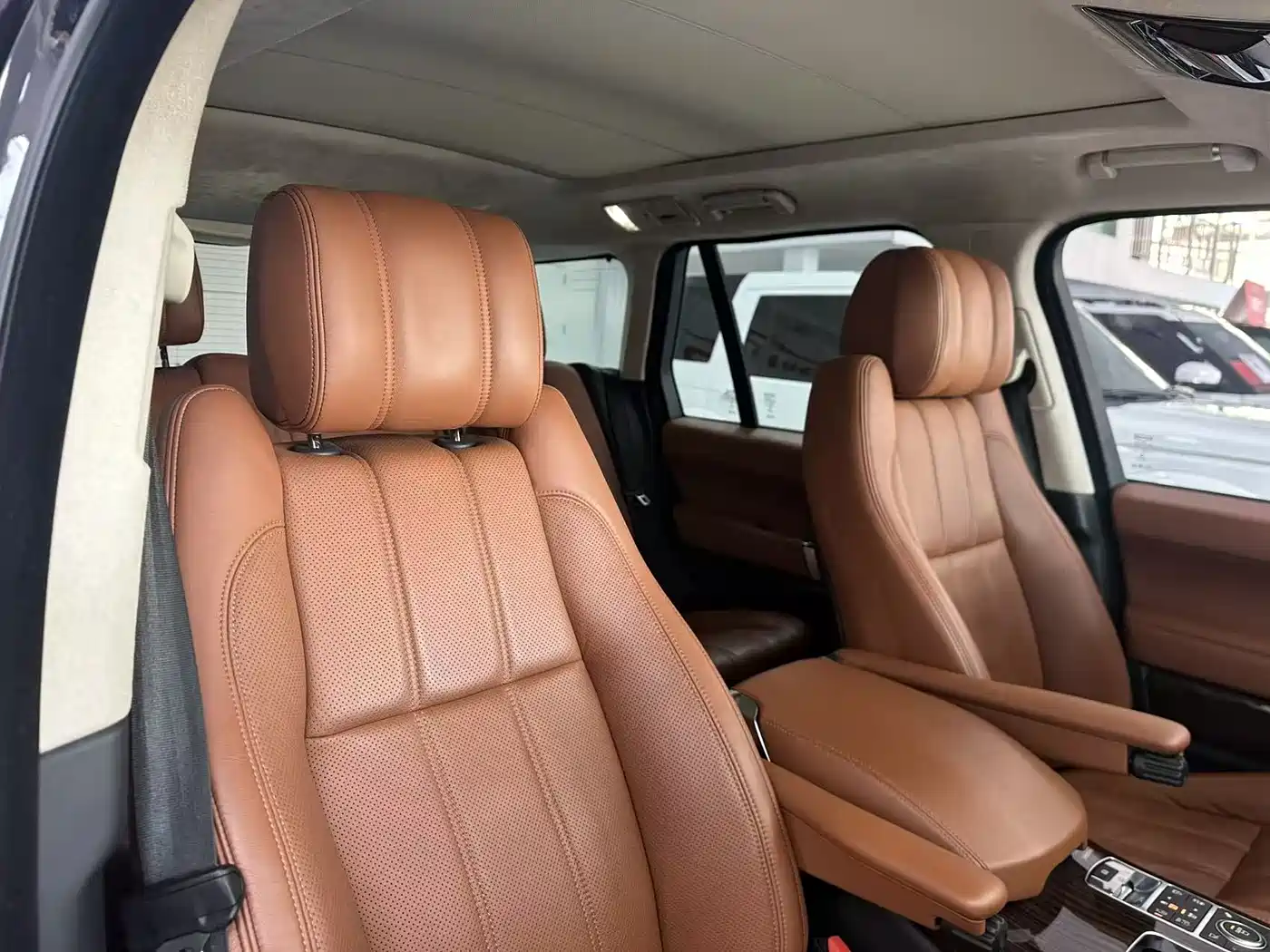 Land Rover Range Rover 2015 3.0 TDV6 Vogue фото 27