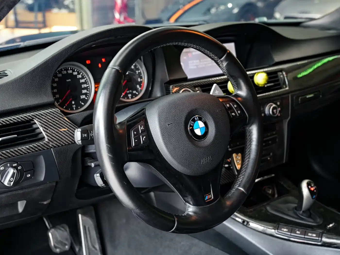 BMW M3 2009 BMW M3 Sedan фото 11