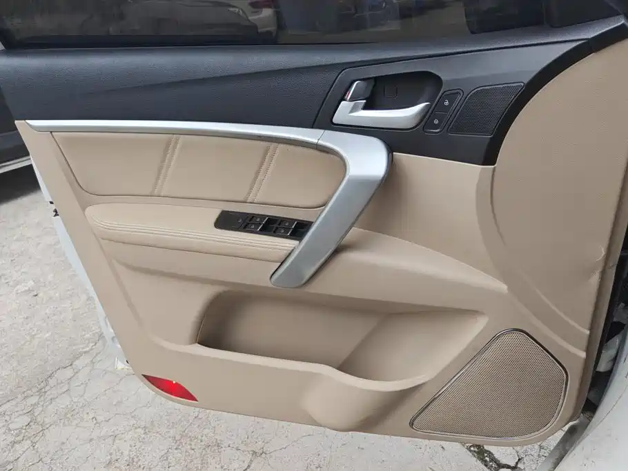 Фото 7 - Geely Emgrand