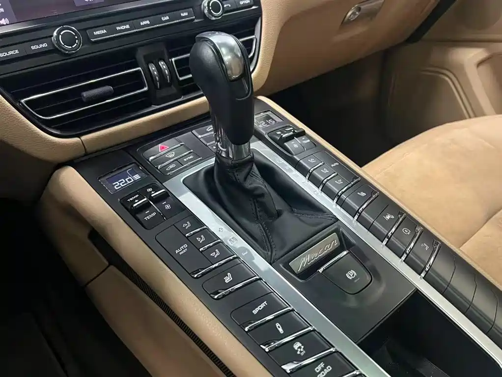 Porsche Macan 2020 Macan 2.0T фото 22