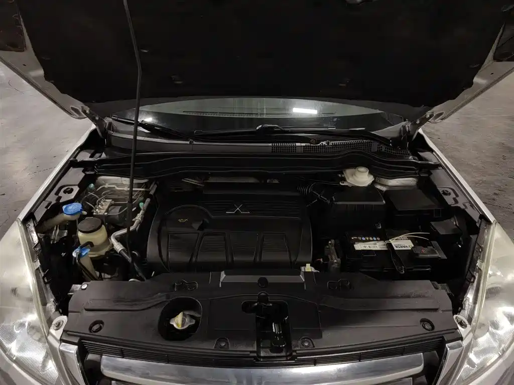 Haval H6 2011 2.0L Manual 2WD Elite Edition фото 6