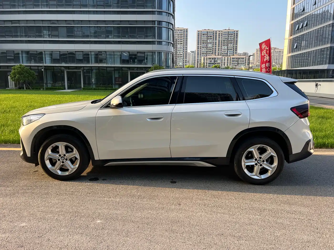 BMW X1 2023 sDrive20Li X Design Package фото 3