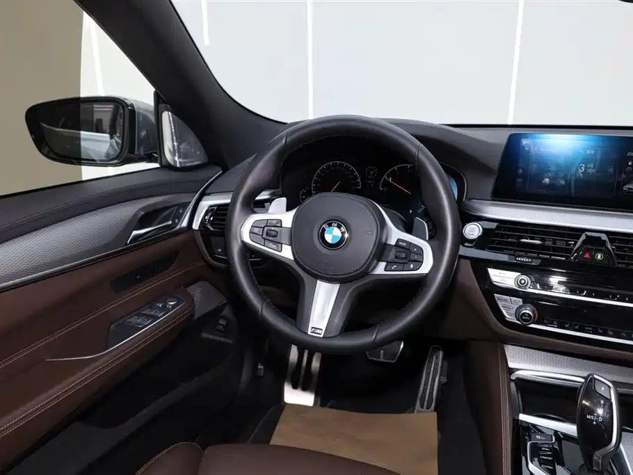 BMW 6 Series GT 2019 630i M Sport Grand Tourer Edition фото 31