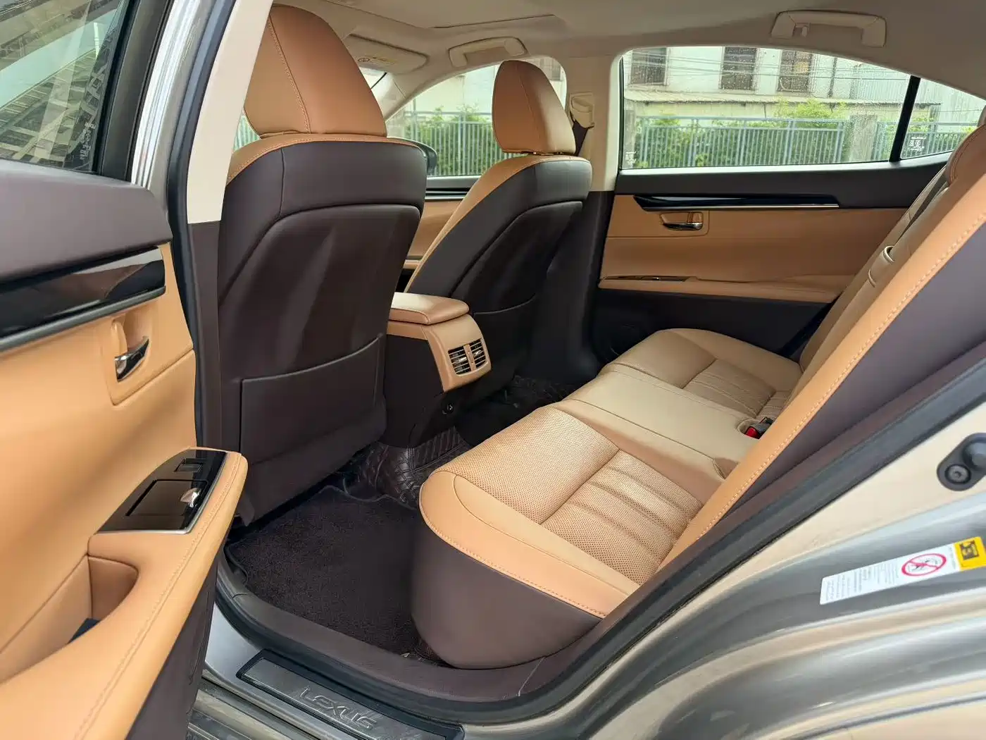 Lexus ES 2015 200 Elite Edition фото 4