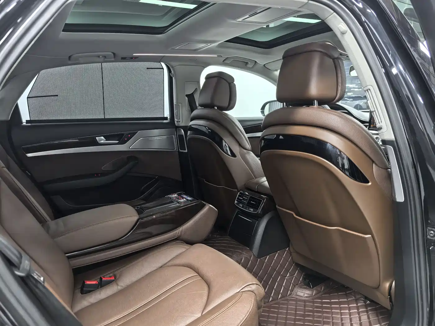 Audi A8 2014 A8L 45 TFSI quattro Comfort фото 7