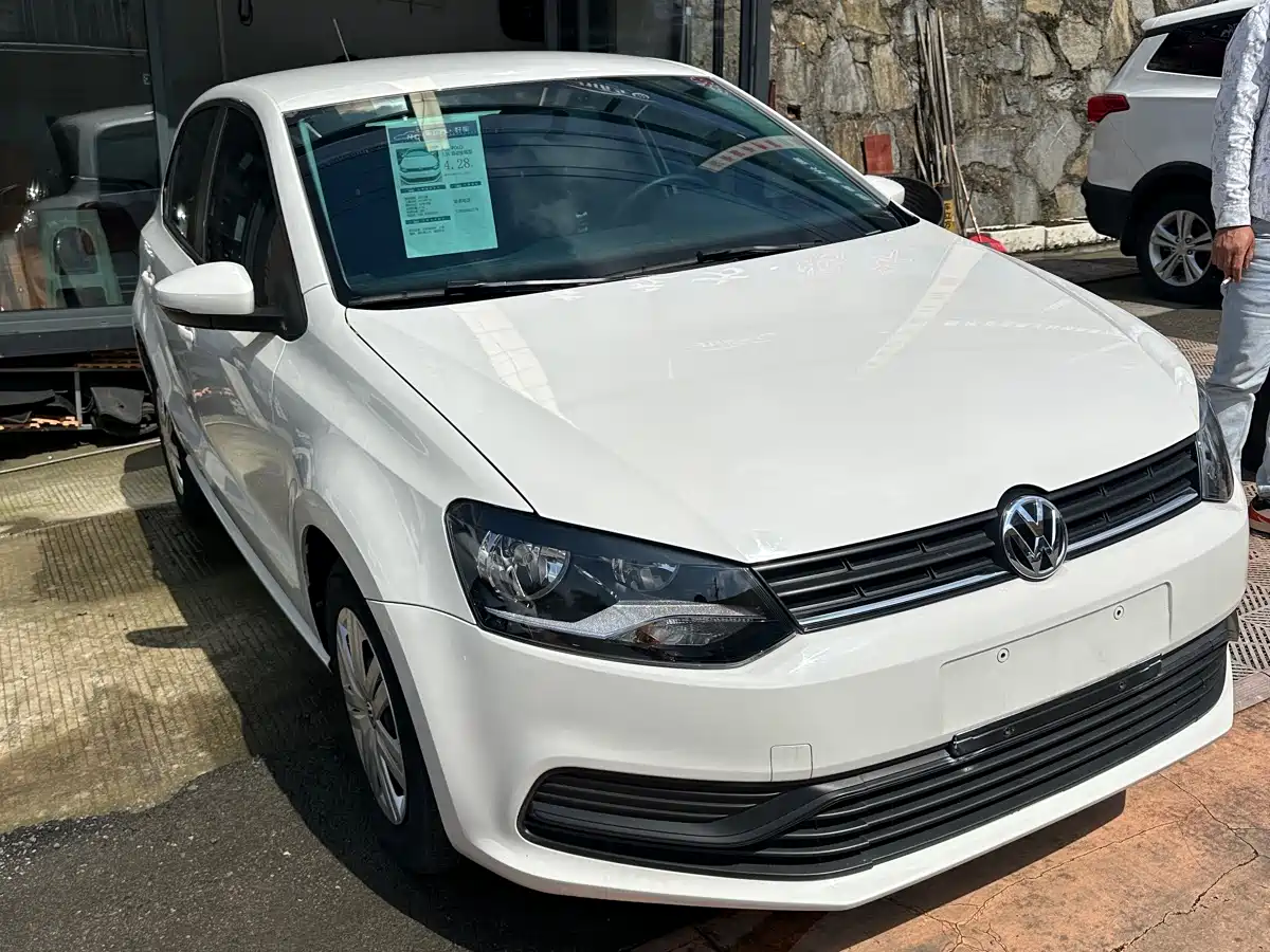 Volkswagen Polo 2018 1.5L Auto Safe Drive фото 3